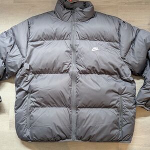NWT Nike Sportswear Club Mens Sportswear Puffer Prima Jacket Grey